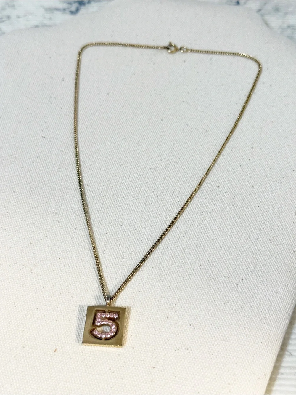 CHANEL vintage no